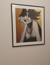 Įkelti vaizdą į galeriją , Paveikslo "Mergina Su Plunksnomis" popierinis printas